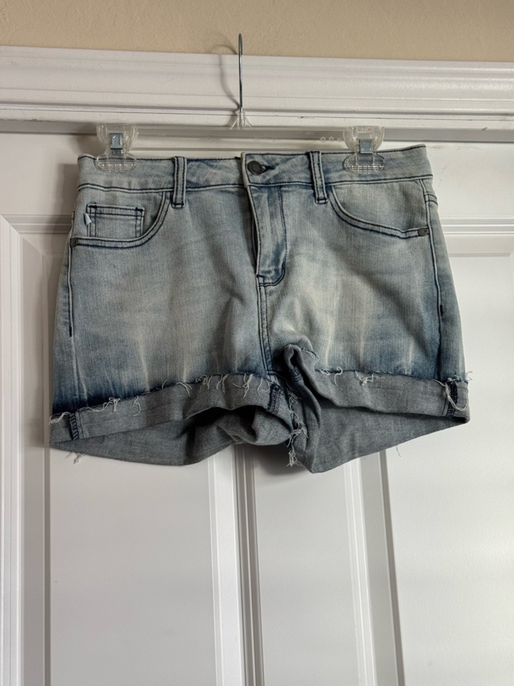 Judy Blue Medium Ombre Tie Dye Bottom Raw Hem Denim Jean Shorts JB150053